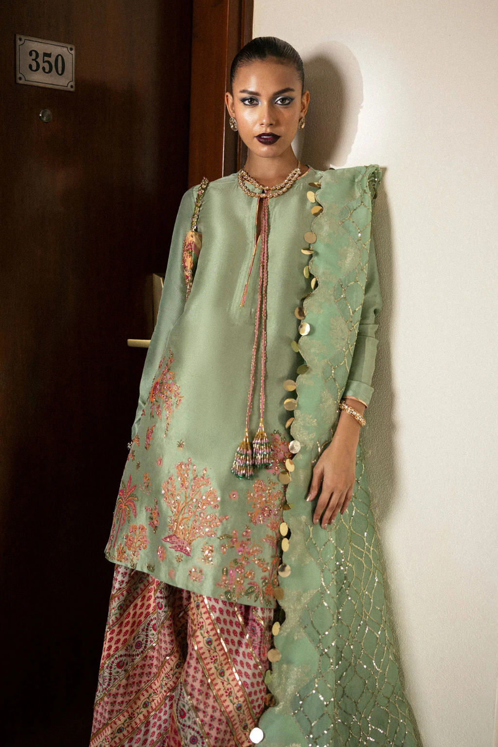 HUSSAIN REHAR BASIC NOT BASIC V- VIRIDITY - second image