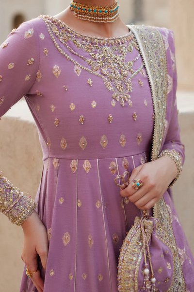 LAIRA LUXURY PRET'24- VANEEZA