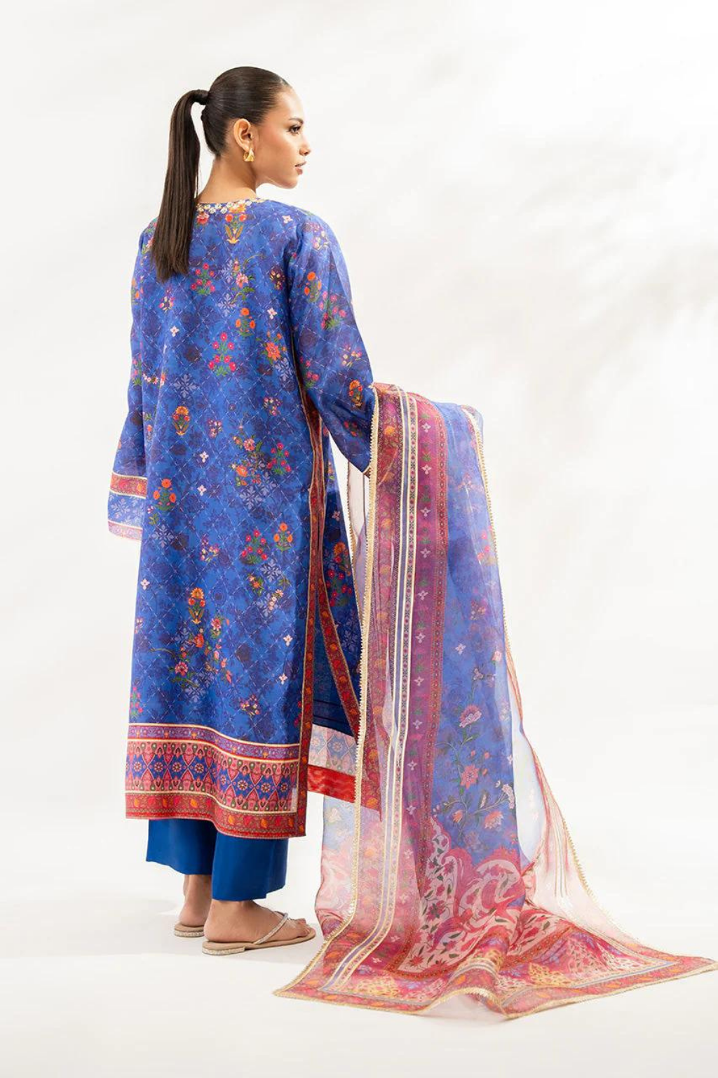 LEAH'24- YASNA A (2PC) - second image