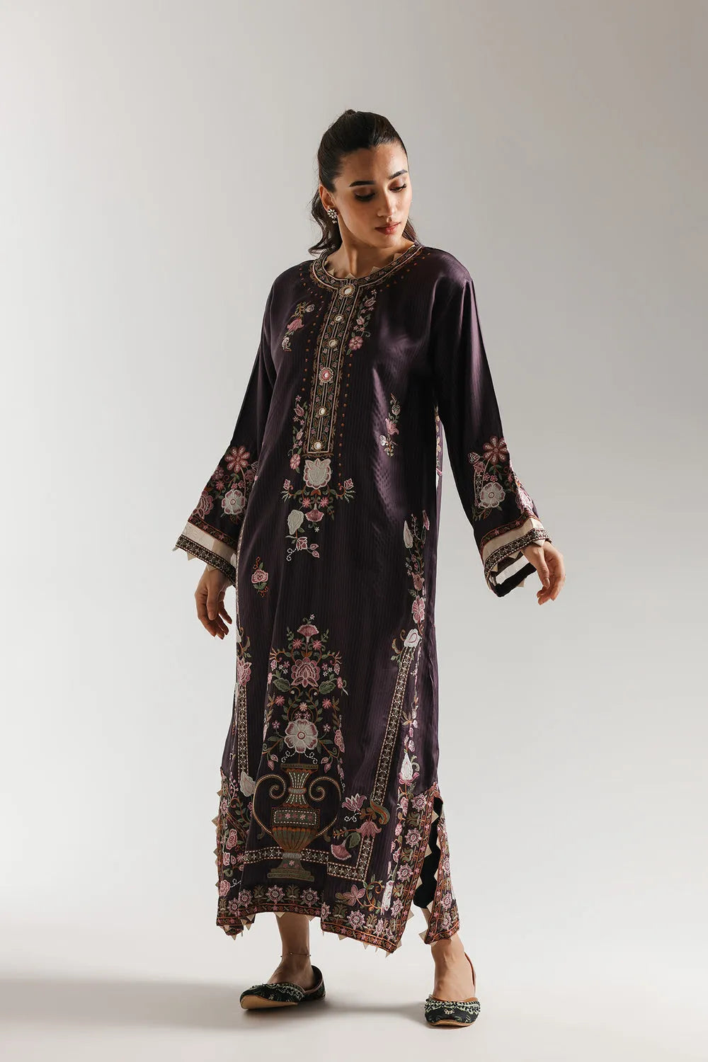 Rozana Collection SS '26 Drop I - Embroidered Kaftan | E4038/103/518