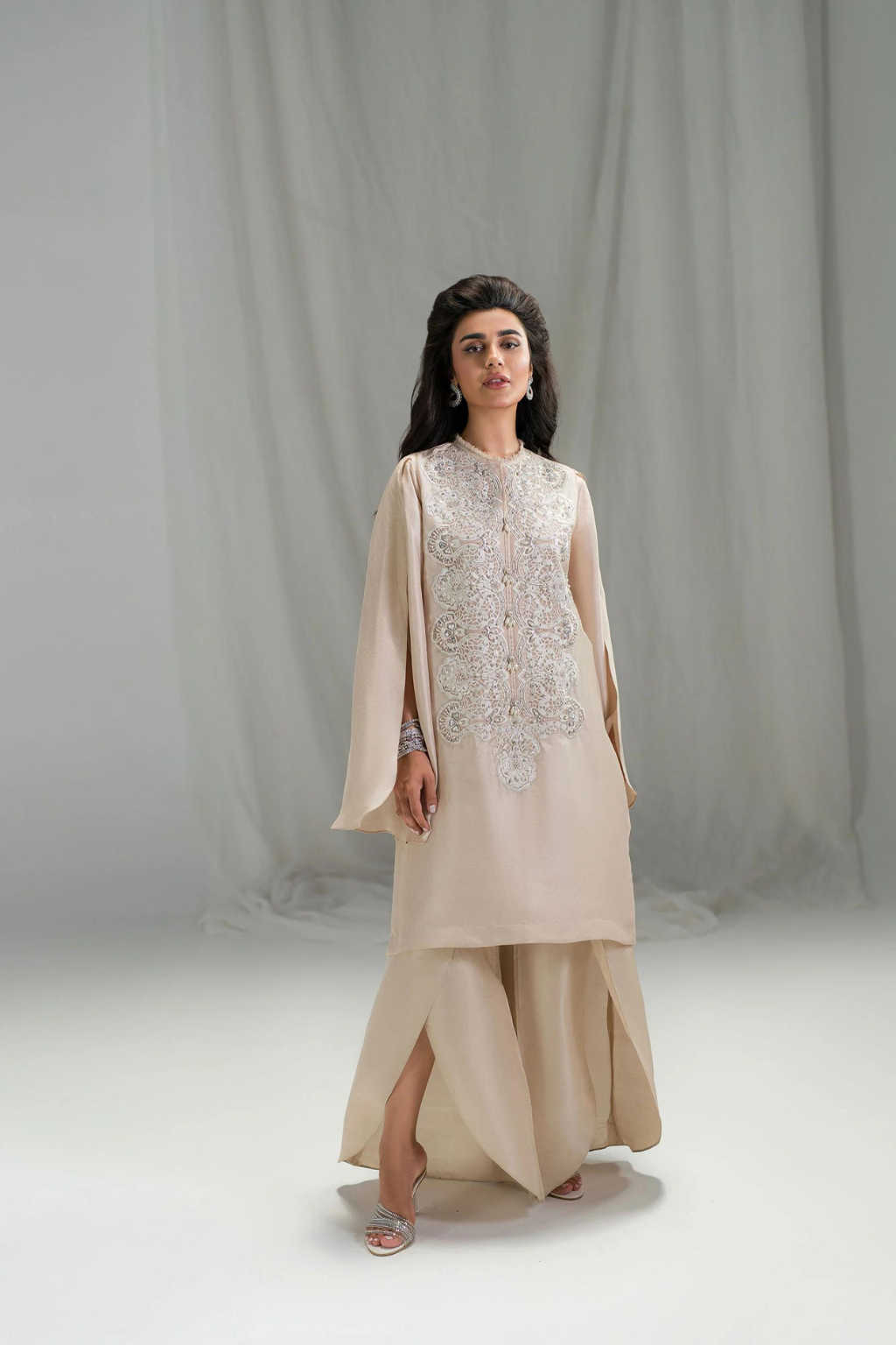 AMMARA KHAN SETA'24- STATEMENT LUXE PEARL (D-09)