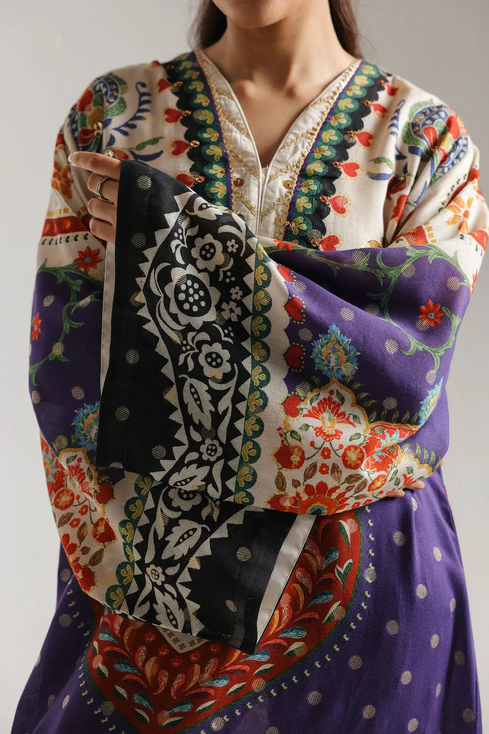 Rozana Collection SS '26 Drop I - Printed Kaftan | E4111/103/005 - second image
