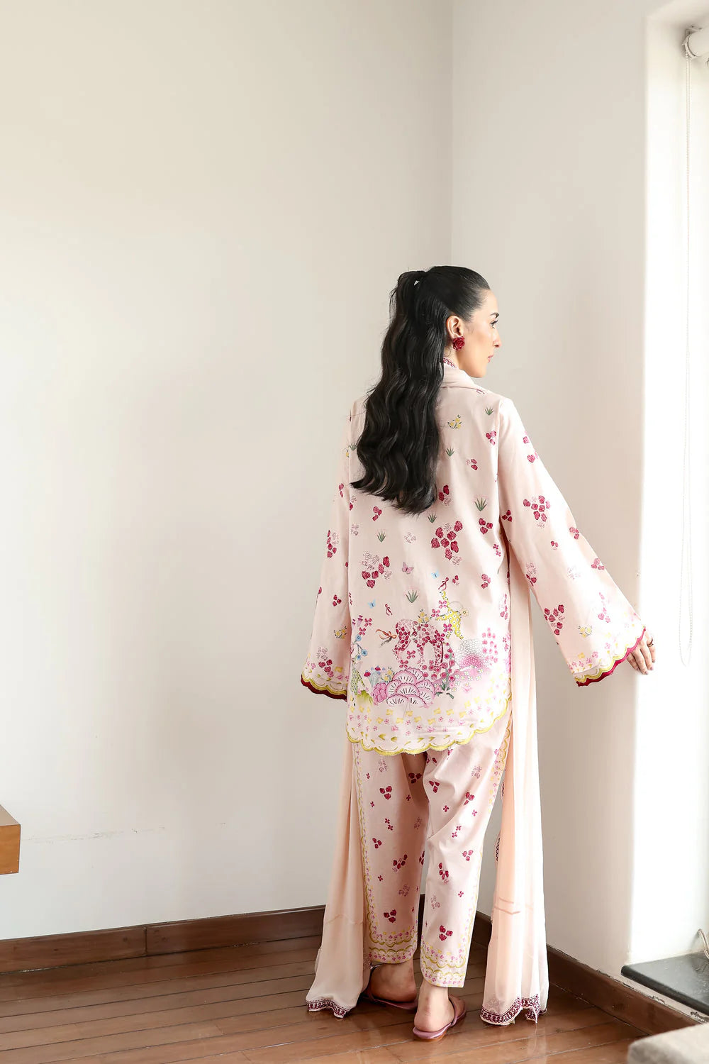 Staycation '25 - BLUSH PINK LUXURY PRINTED 3PCS SET (NPA3-25433) - second image