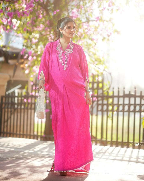 Zainab Zulfiqar
Eid Edit '24 - Naz Pink