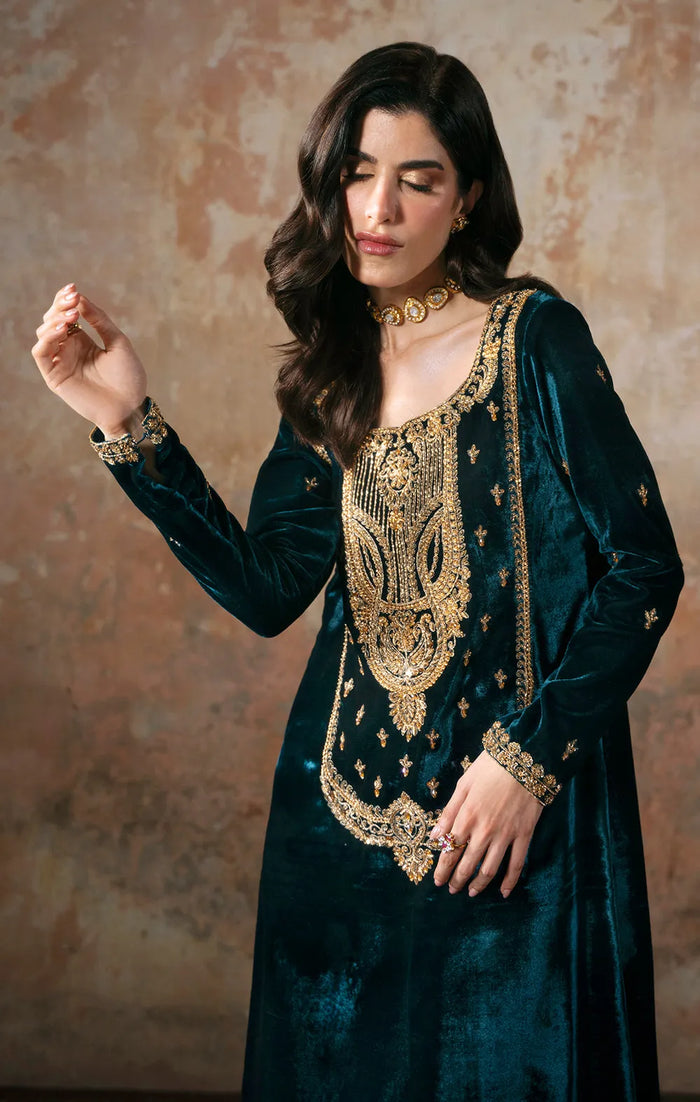 Velvets '25 - Isla - second image