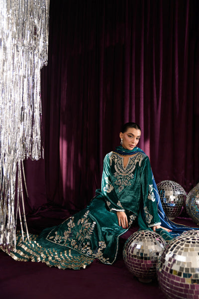 Mara Velvet Luxe '25 - Skyline