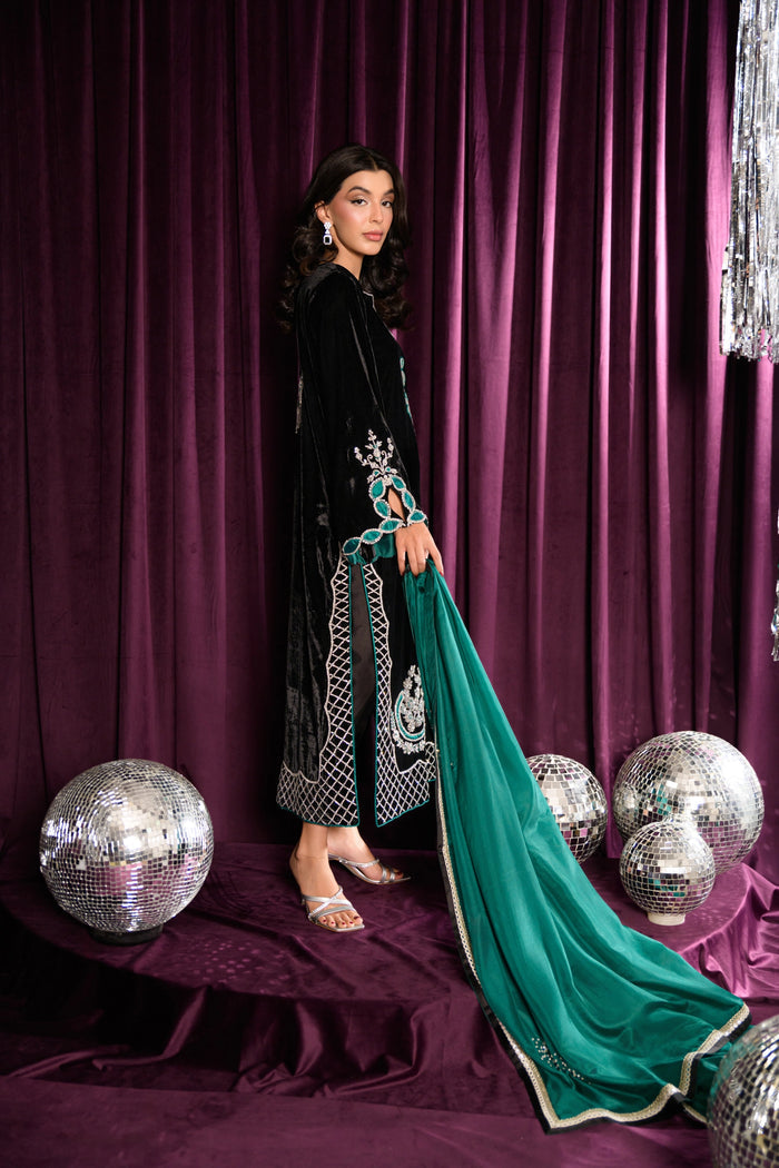 Mara Velvet Luxe '25 - Black Pearl - second image