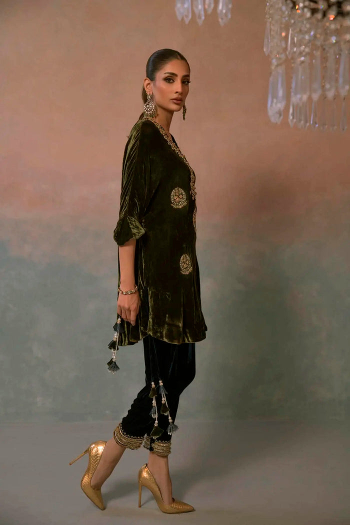 Velvet '25 - Raging Olive - second image