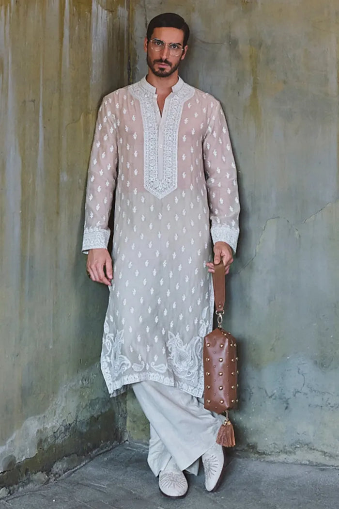 Diffusion '26 - Off-white Chikankari Embroidered Kurta Set