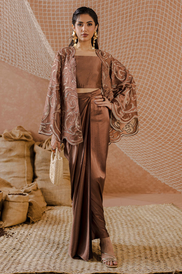 Latte Lace '25 - Talia