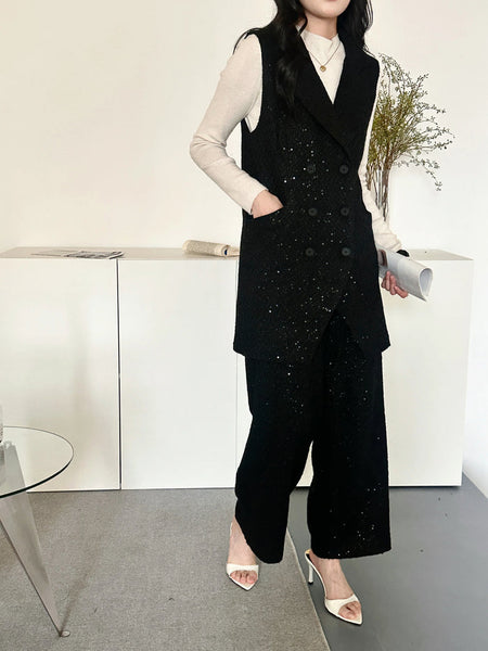 New In '25 - Fifi Sleeveless Tweed Suit