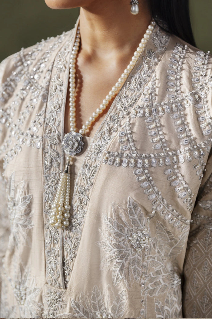 Solenne '25 - Ivory Symphony (D-04) - second image