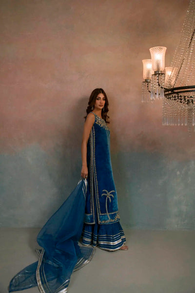 Velvet '25 - Dusky Dream