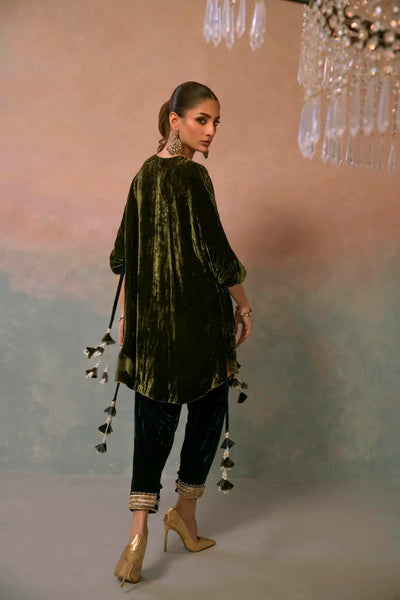 Velvet '25 - Raging Olive