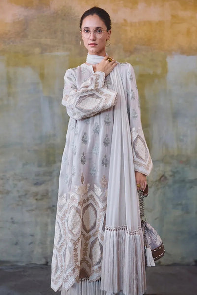 Diffusion '26 - Ivory And Beige Embroidered Kurta Set