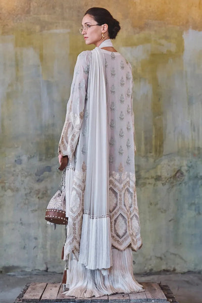 Diffusion '26 - Ivory And Beige Embroidered Kurta Set