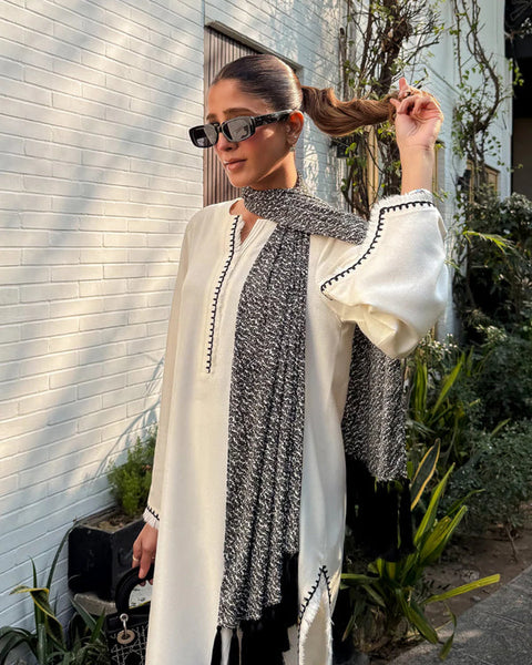 Warm Ivory Embroided Thread Set | LIRA