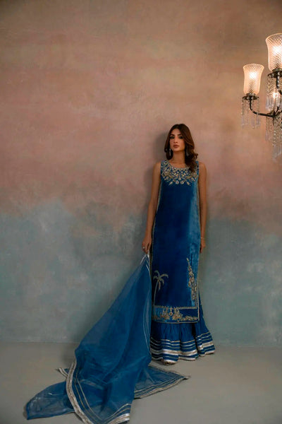 Velvet '25 - Dusky Dream