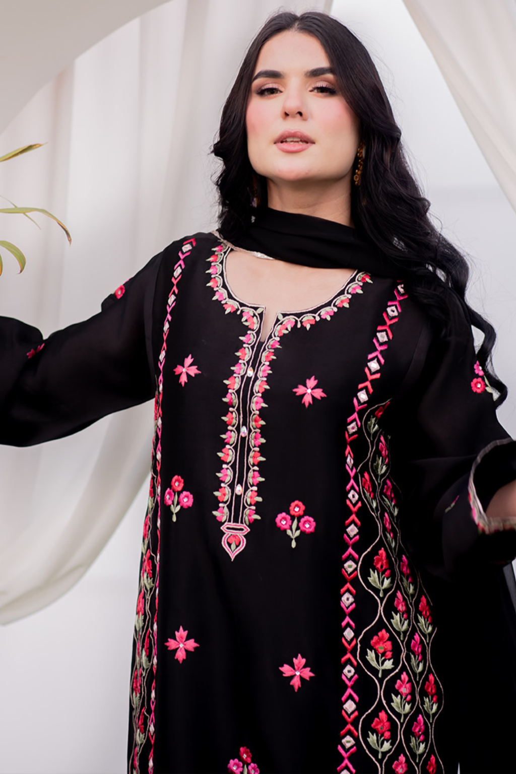 SHAZIA RAUF KHAN ZURIE'24- KAYA (3pc) - second image