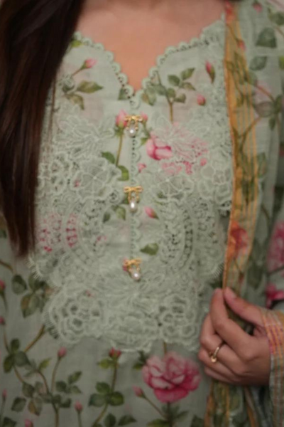 SUMMER LAWN'24- LONG STEM ROSES ON SEA GREEN(3pc)