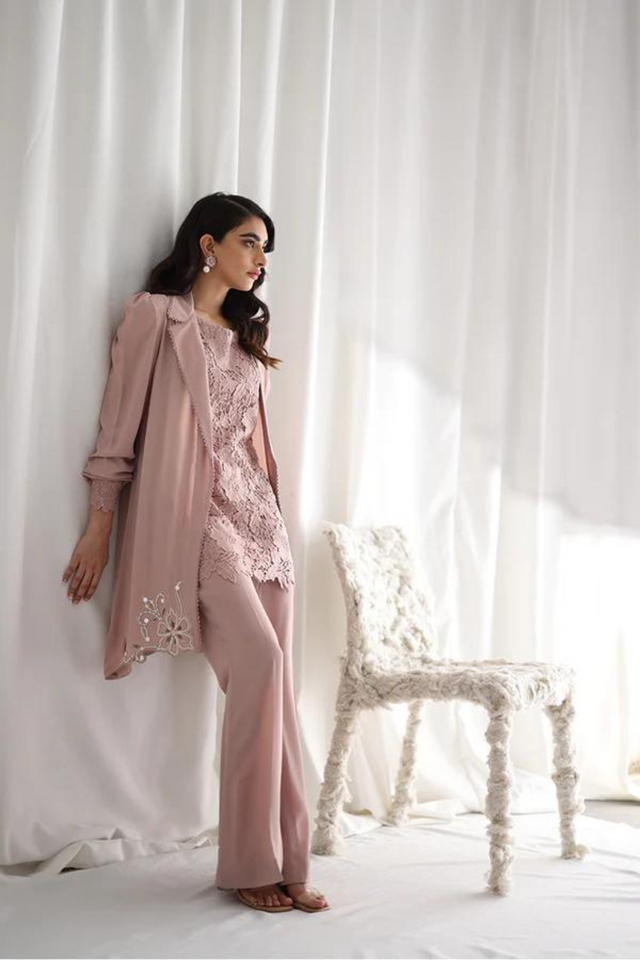 EVA Tea Pink Georgette Cape