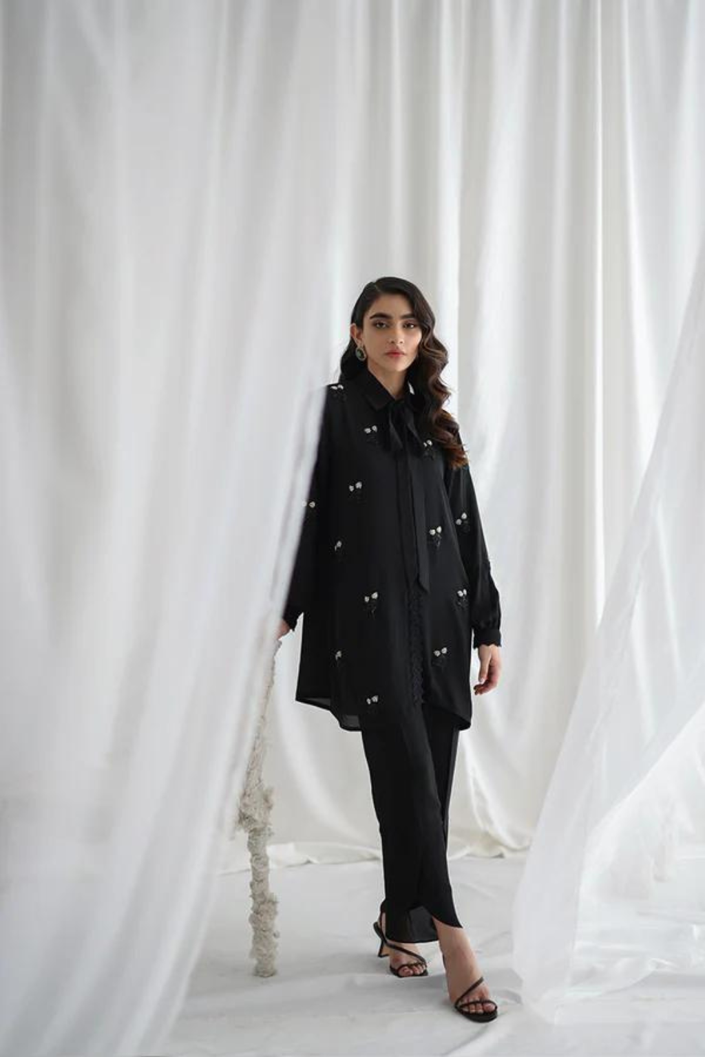 SCARLETTE - second image