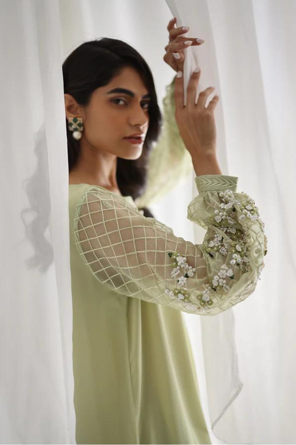 HARPER - second image