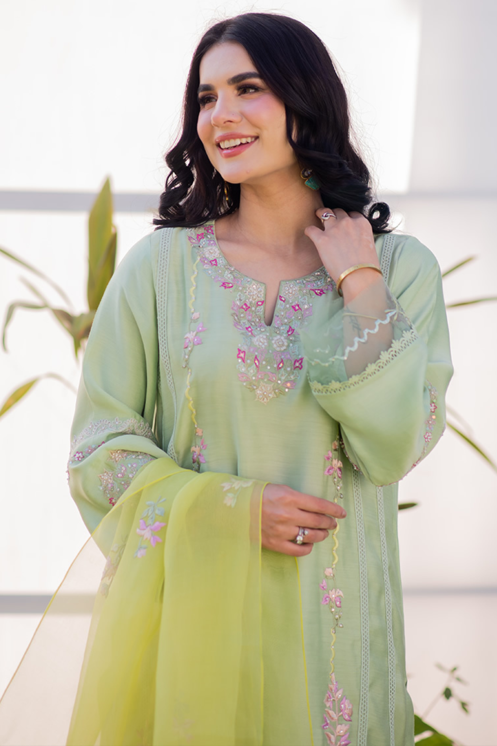 SHAZIA RAUF KHAN ZURIE'24- NERA (3pc) - second image