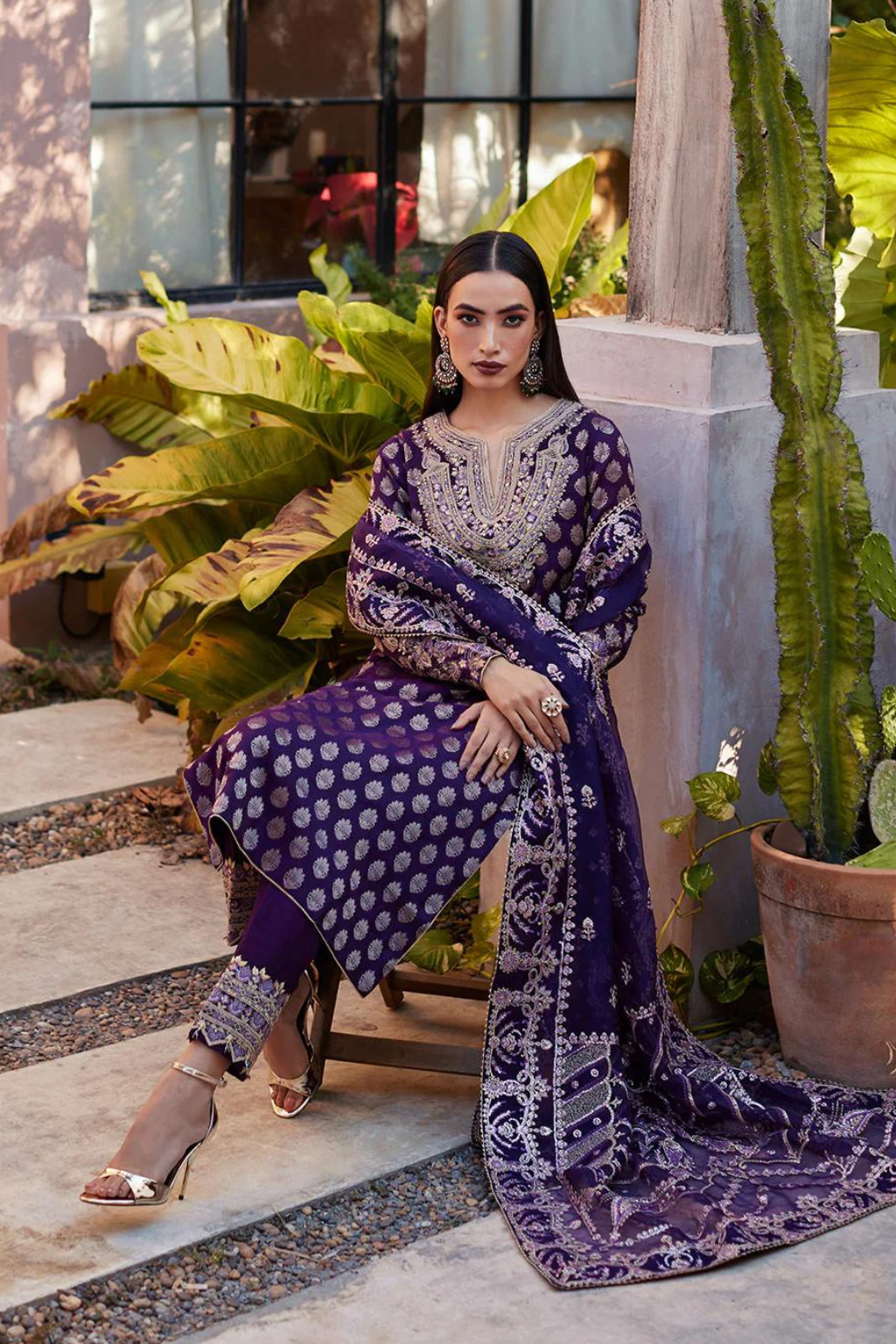 AURNIA SPRING FESTIVE- CLARA - second image