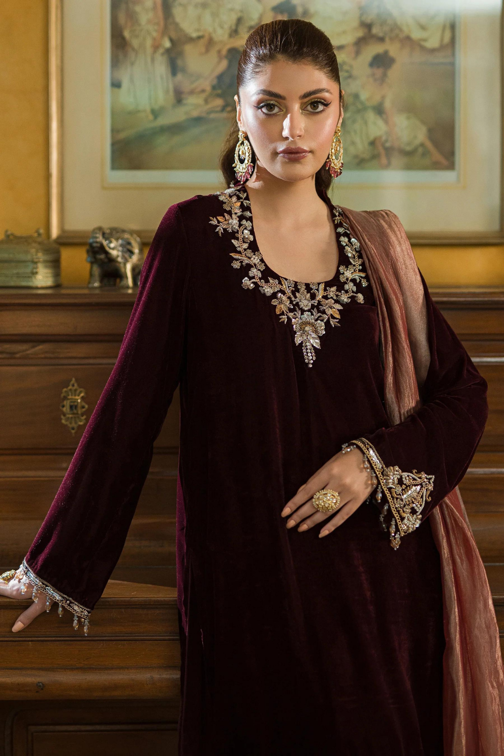 PLUM VELVET KURTA SHALWAR SET (D-08) - second image