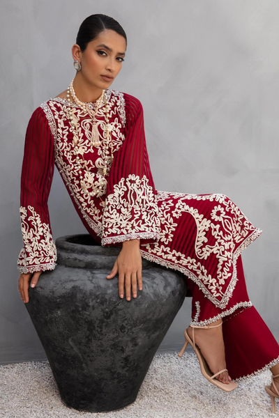 SCARLAT Elegant Red & White Ribbon Work Ensemble 