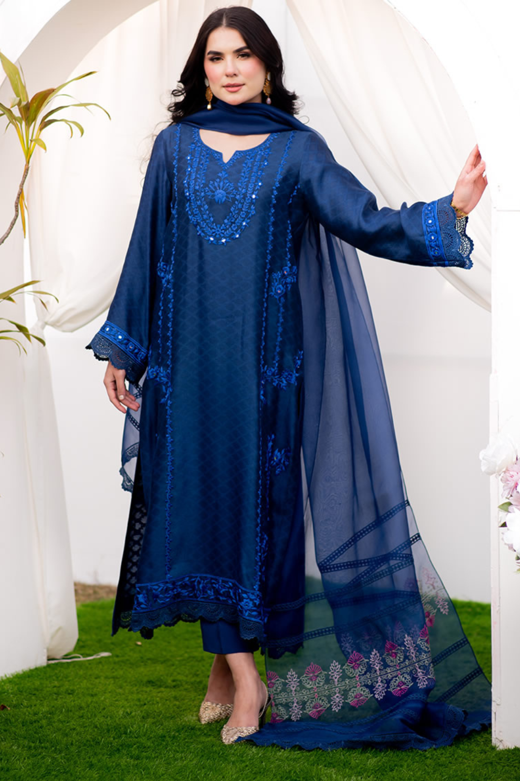 SHAZIA RAUF KHAN ZURIE'24- AIMA (3pc)