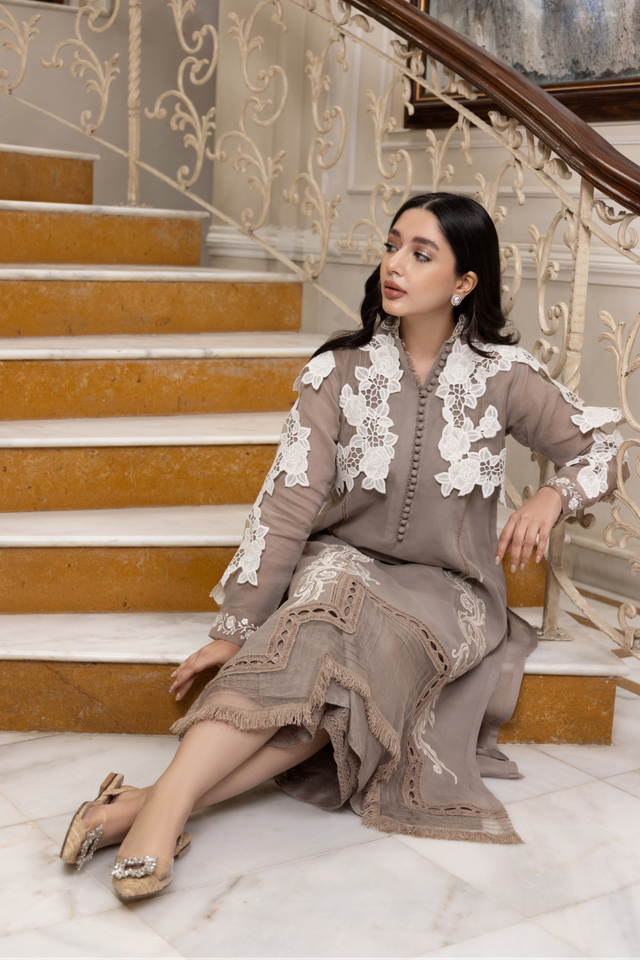 FEMMI MONOCHROME: Bold Elegance | Bilal Garment
