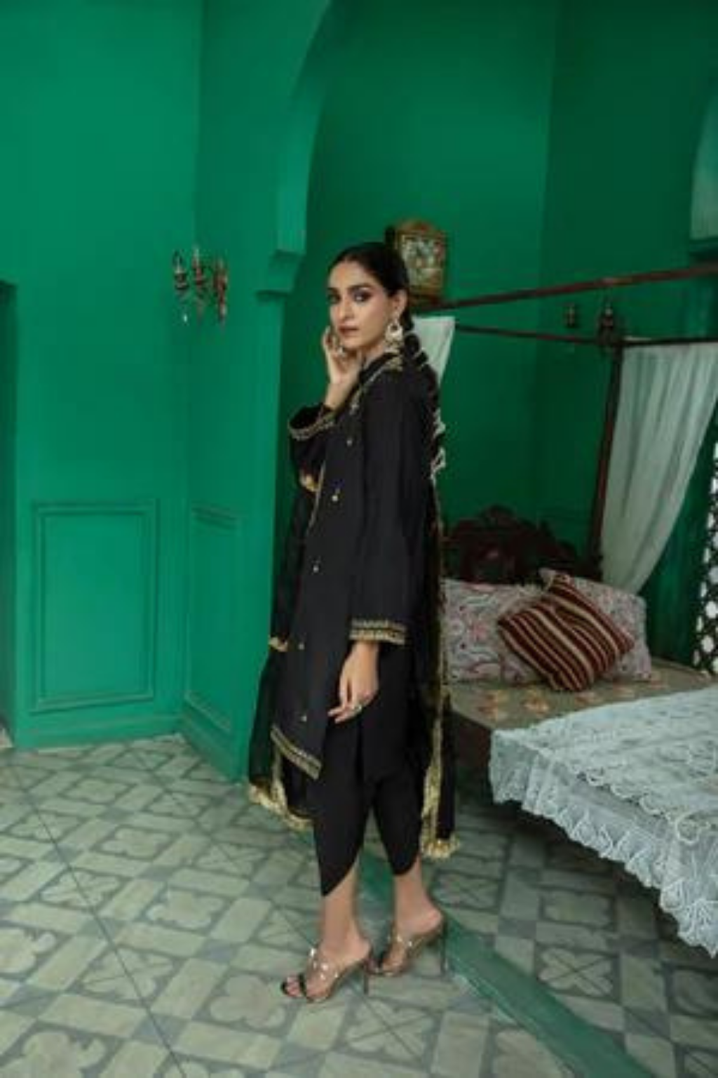 MAHROOSH - second image