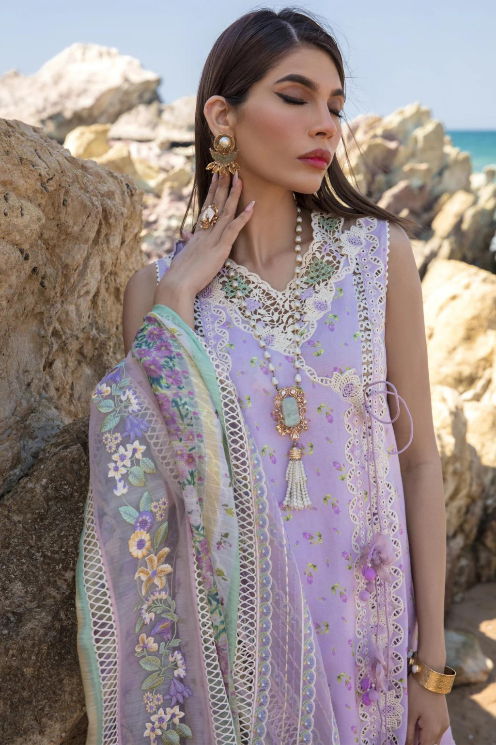 Summer Rosettes - D2 B - second image