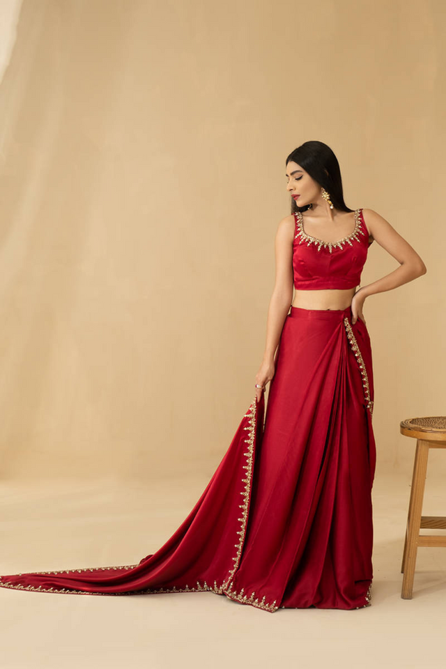 MAROON SARI by Farida Hasan's Luxe Pret'22 collection at Bilal Garment