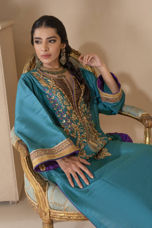 ANTIQUE GOLD WITH PANTS set by Farida Hasan's Luxe Pret'22 collection