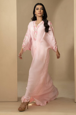 ROSE PINK KAFTAN BY Farida Hasan's Luxe Pret'22 