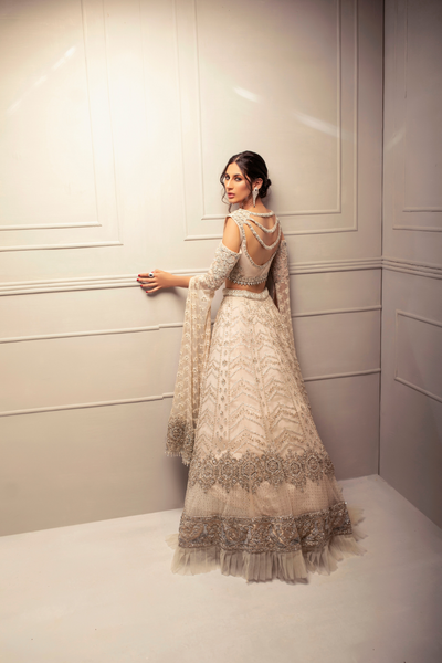 CROWN by Faiza Rehman | Bilal Garmen