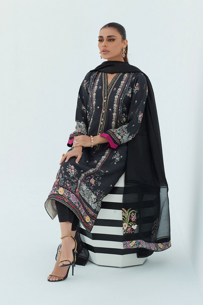 LEO SABLE SHIRT AND DUPATTA set by Farah Talib Aziz's LEA Spring'23