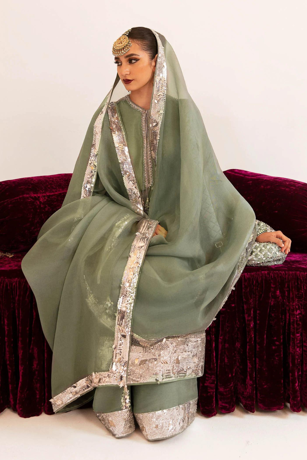 BELLE - second image