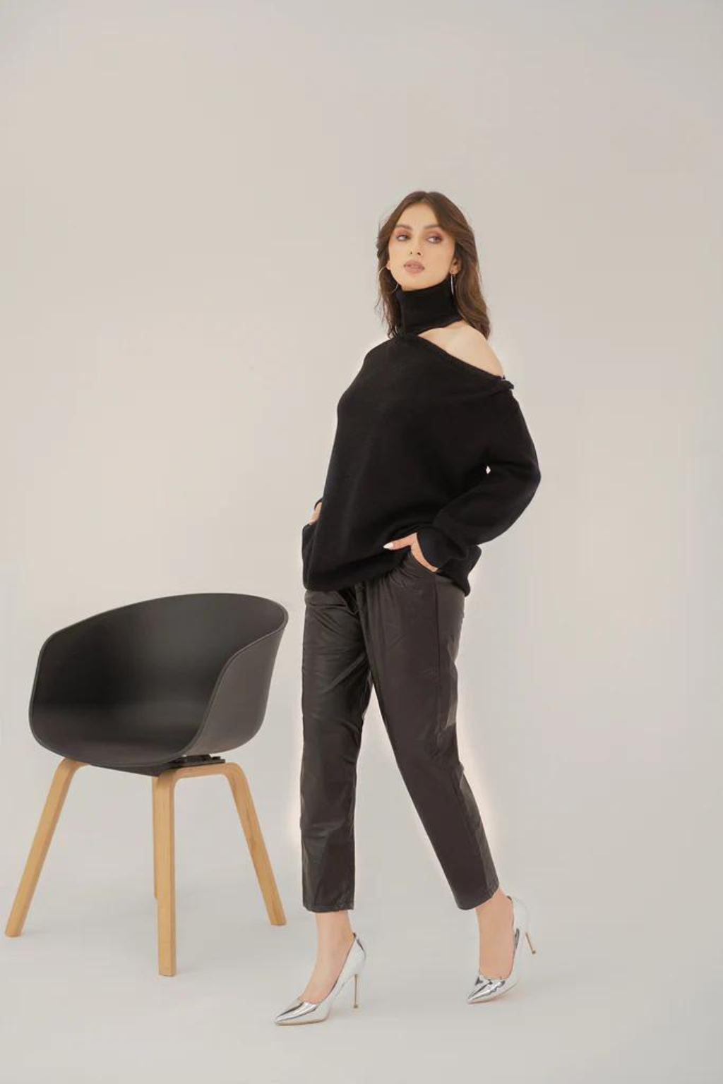 CUT OUT SHOULDER TOP SWEATER - second image