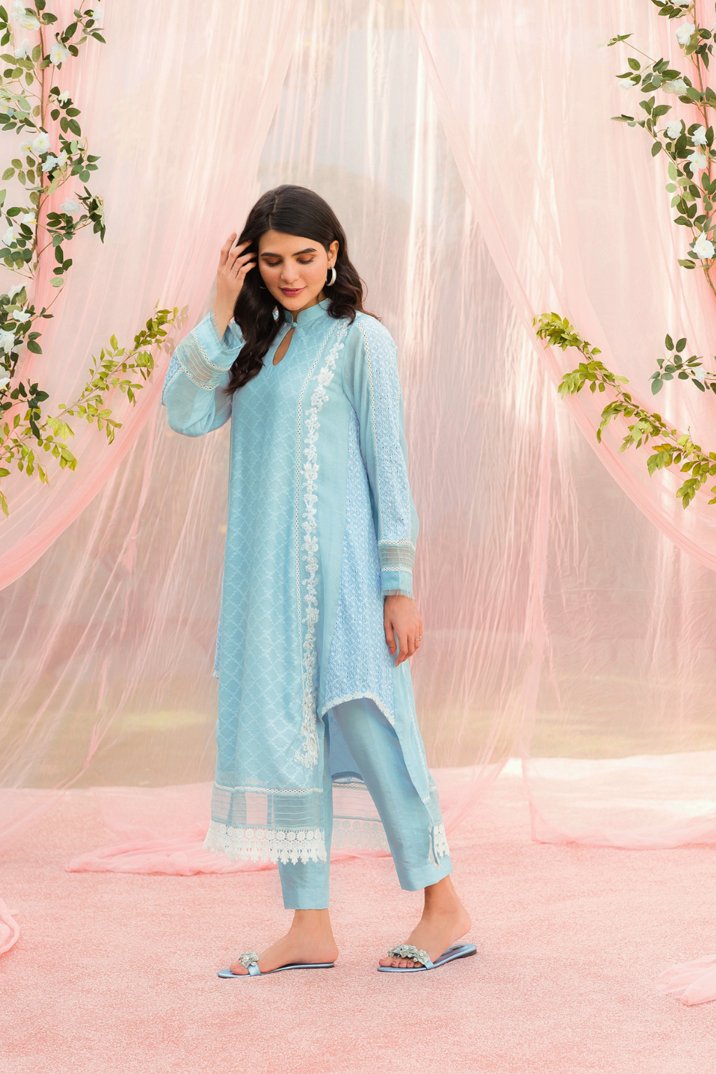 GARDEN BREEZE - second image