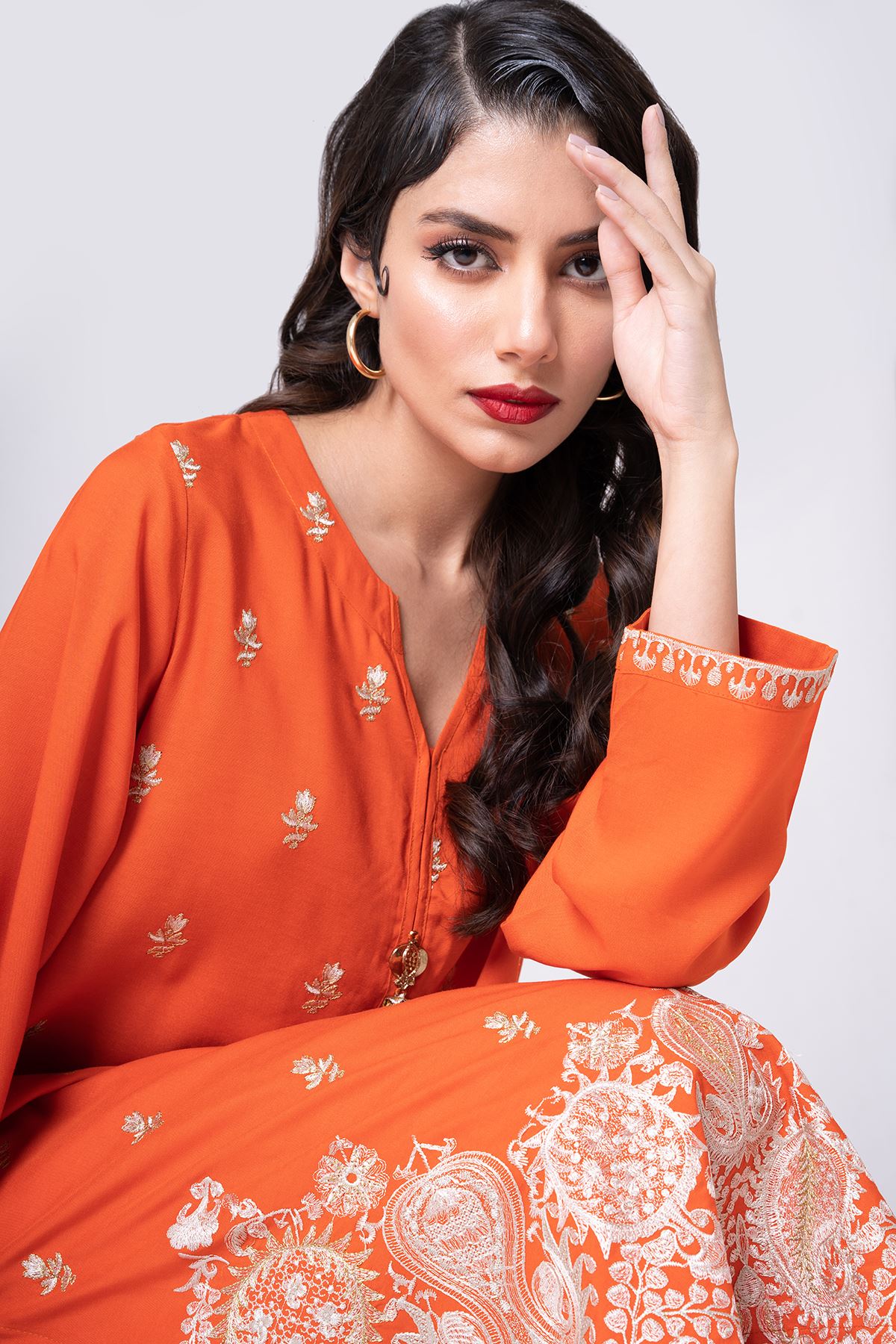 Classic Kameez
Dyed Embroidered | Viscose Oak Silk