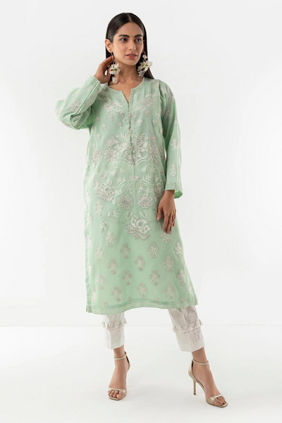 Classic Kurta
Dyed Embroidered | Polyester Doria