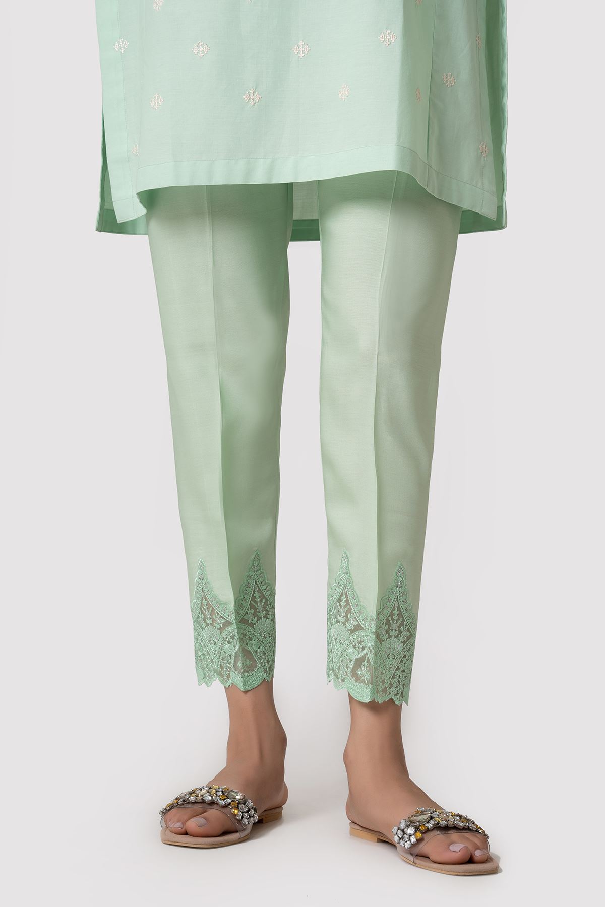 Straight Pants
Dyed Embroidered | Viscose Oak Silk