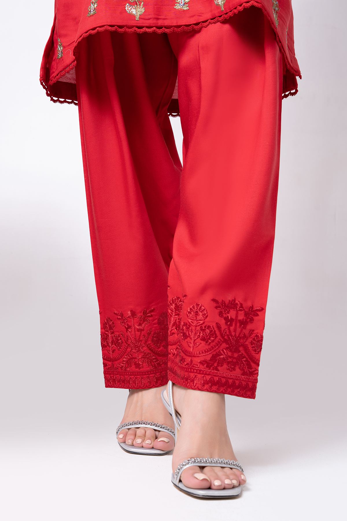 Classic Shalwar
Dyed Embroidered | Viscose Oak Silk