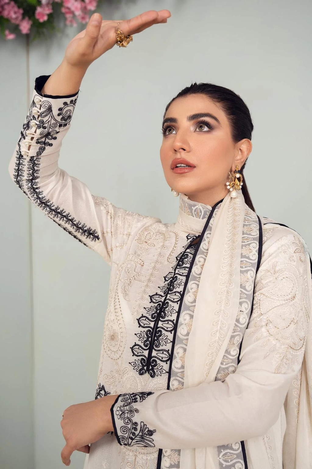 TRIBAL-IVORY - second image