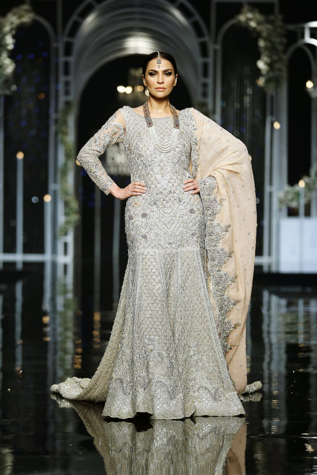 TUSCAN ROSE - second image