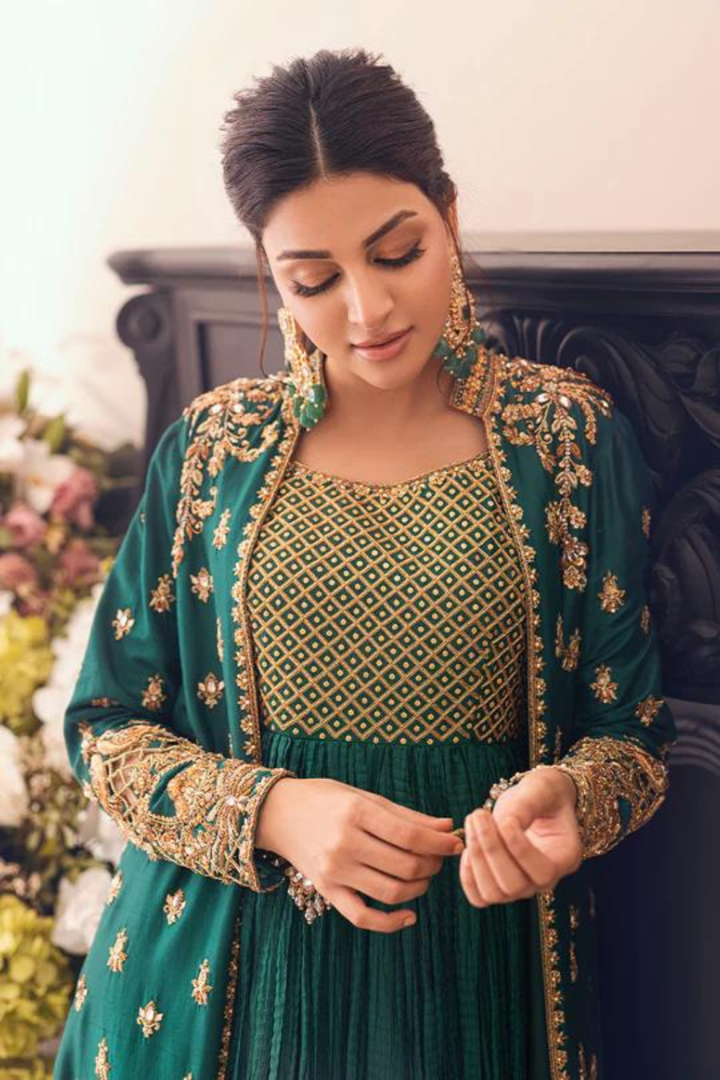 ROYALE - second image